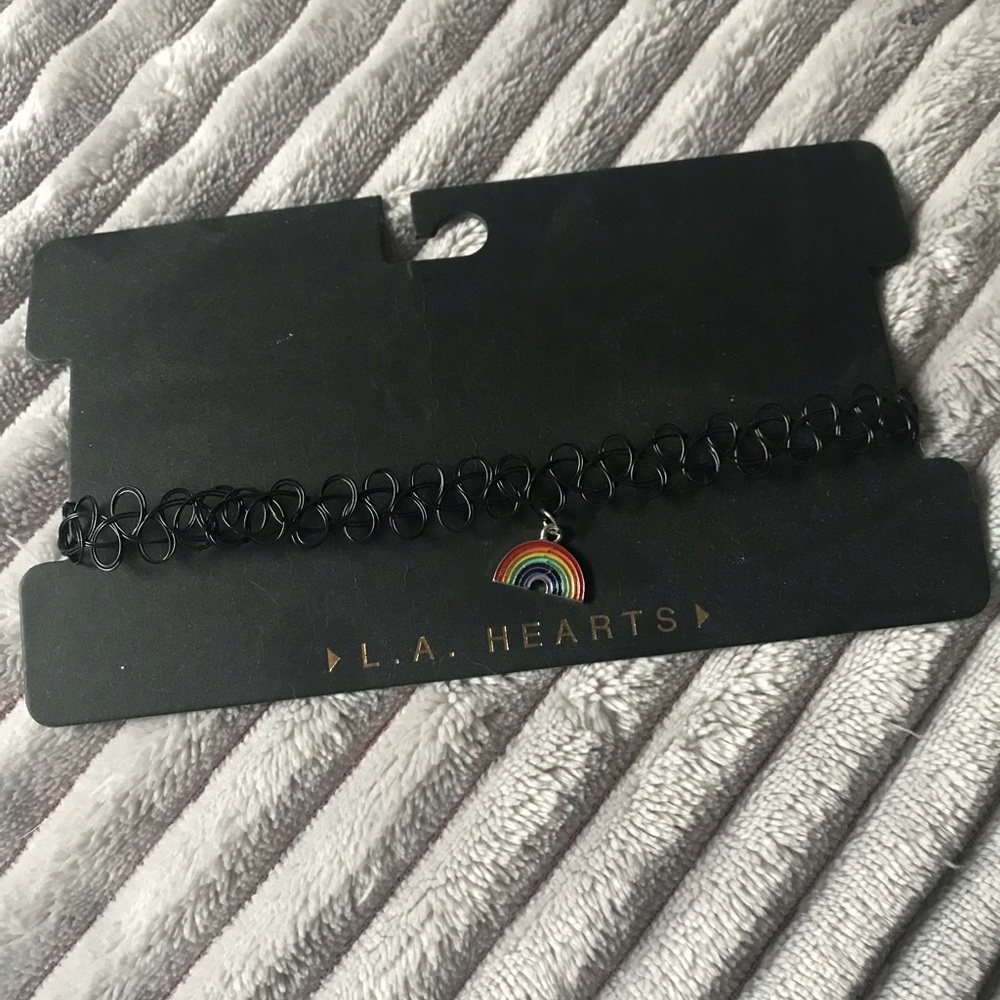 L.A HEARTS CHOKER WITH RAINBOW CHARM
